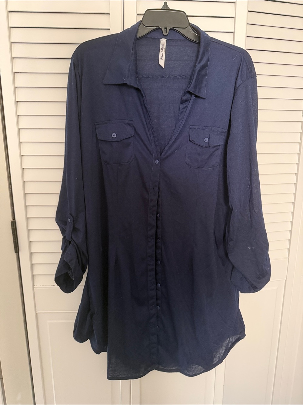 White Mark Navy Button-Front Tunic Blouse